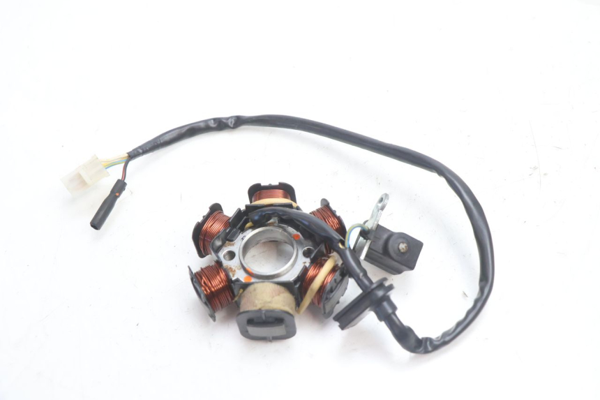 photo de ROTOR STATOR PEUGEOT KISBEE 2T 50 (2010 - 2017) - Zbliżenie techniczne
