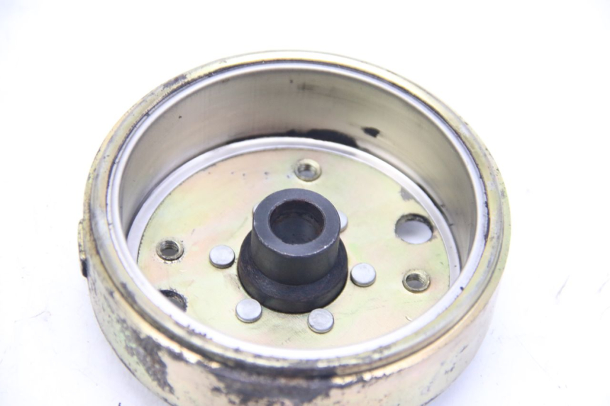 photo de ROTOR STATOR PEUGEOT KISBEE 4T 50 (2010 - 2017) - Zoom stanu zużycia