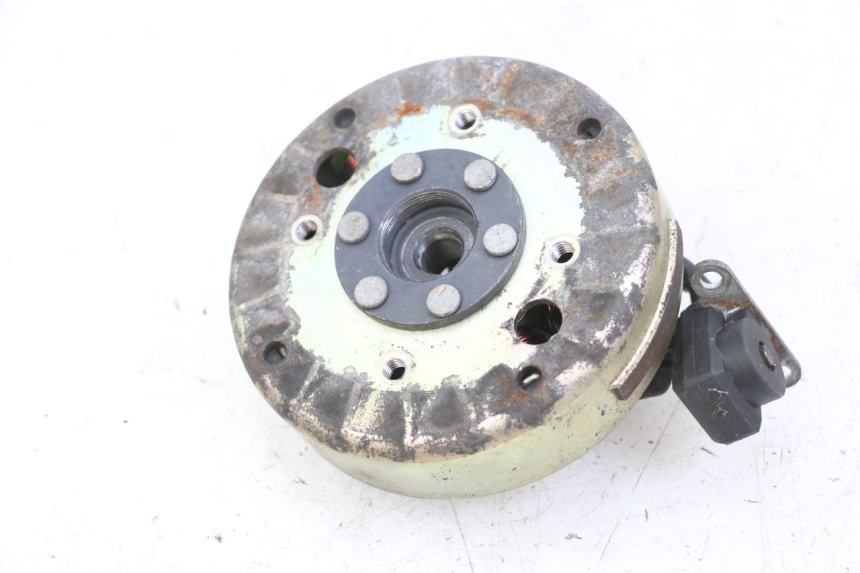 photo de ROTOR STATOR PEUGEOT KISBEE 4T 50 (2018 - 2022) - Szczegół części