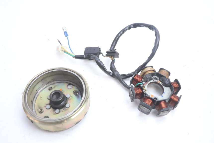 photo de ROTOR STATOR PEUGEOT KISBEE 4T 50 (2010 - 2017) - Szczegół części