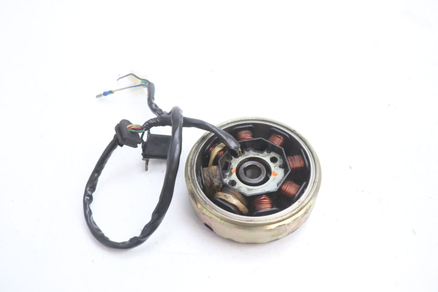 photo de ROTOR STATOR PEUGEOT KISBEE 4T 50 (2010 - 2017) - Inny kąt widzenia