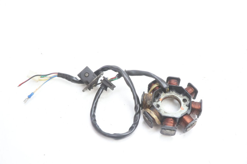 photo de ROTOR STATOR PEUGEOT KISBEE 4T 50 (2010 - 2017) - Zbliżenie techniczne