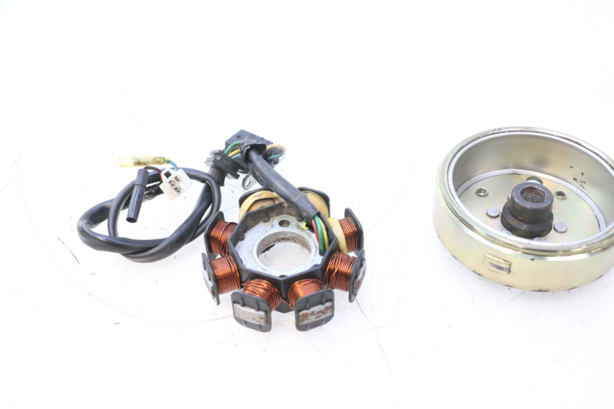 photo de ROTOR STATOR PEUGEOT KISBEE 4T 50 (2010 - 2017) - Inny kąt widzenia