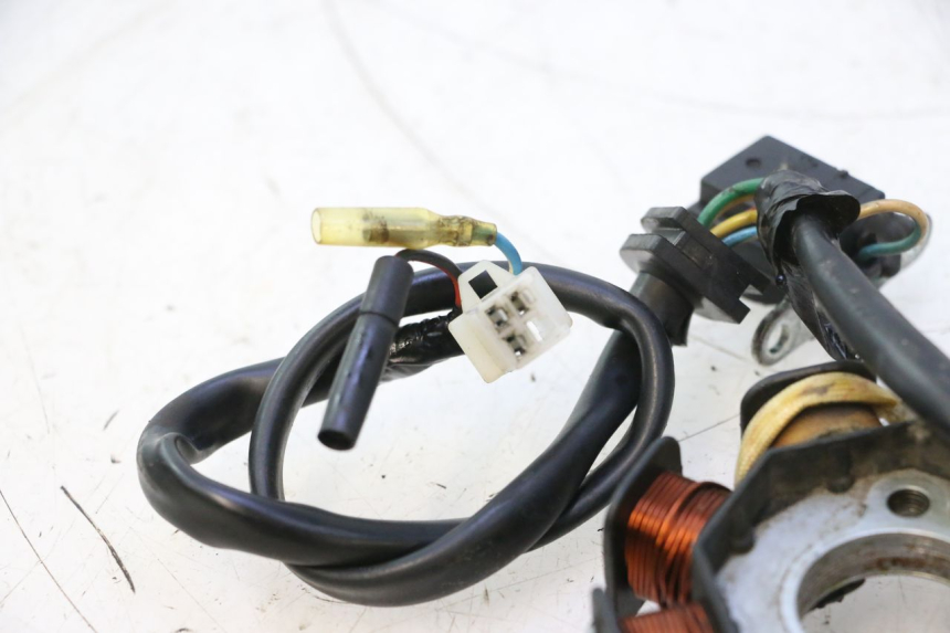 photo de ROTOR STATOR PEUGEOT KISBEE 4T 50 (2010 - 2017) - Zbliżenie techniczne