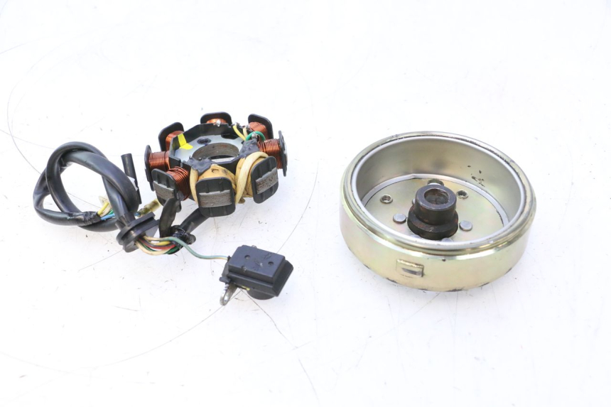 photo de ROTOR STATOR PEUGEOT KISBEE 4T 50 (2010 - 2017) - Widok ogólny