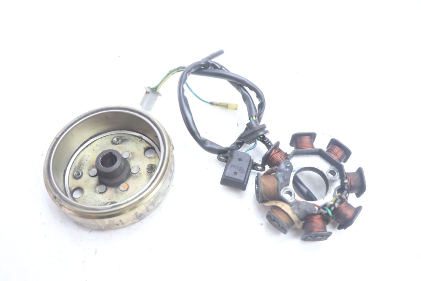 photo de ROTOR STATOR PEUGEOT KISBEE 4T 50 (2010 - 2017) - Szczegół części