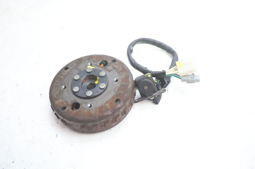 photo de ROTOR STATOR PEUGEOT KISBEE 4T 50 (2018 - 2022) - Zoom stanu zużycia
