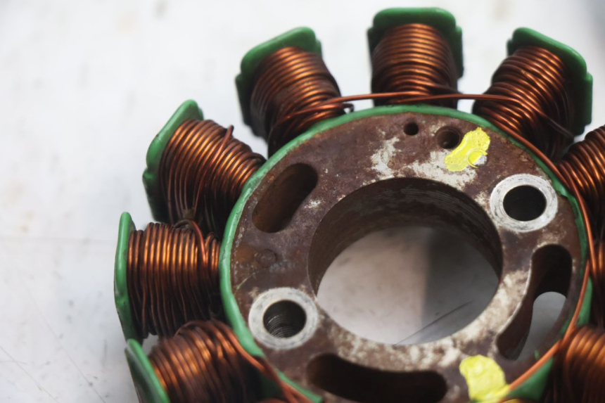 photo de ROTOR STATOR PEUGEOT KISBEE 4T 50 (2018 - 2022) - Punkty mocowania