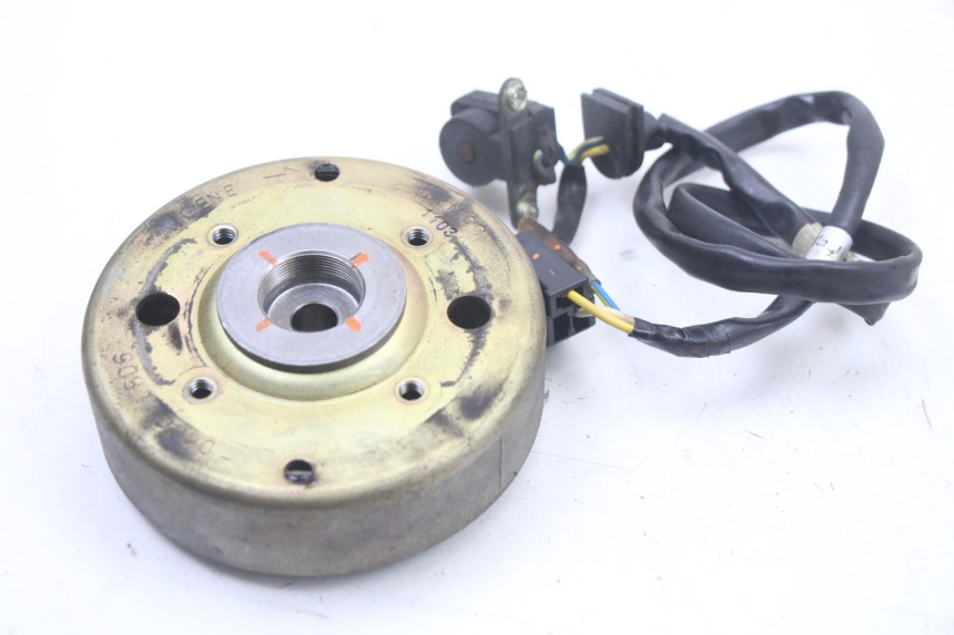 photo de ROTOR STATOR KYMCO DINK 4T 50 (2007 - 2018) - Zoom stanu zużycia