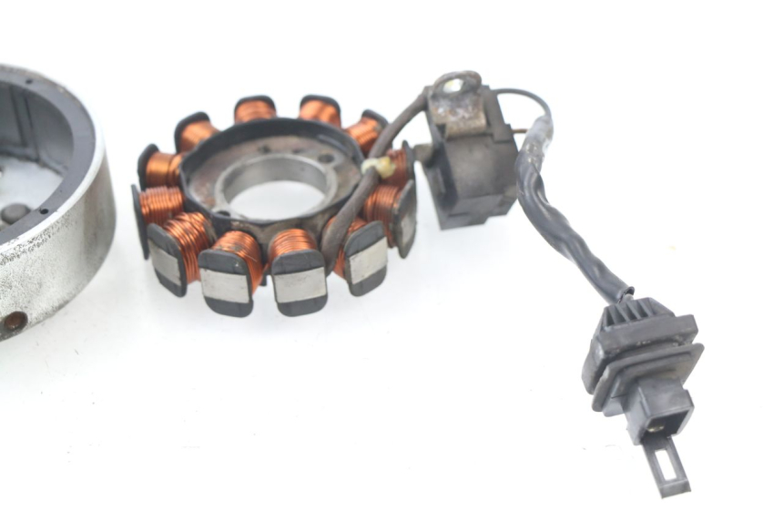 photo de ROTOR STATOR PIAGGIO LIBERTY 4T 50 (2004 - 2008) - Zbliżenie techniczne