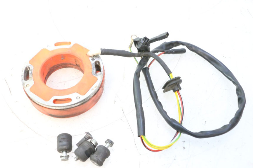 photo de ROTOR STATOR PEUGEOT LUDIX BLASTER 50 (2006 - 2014) - Zbliżenie techniczne