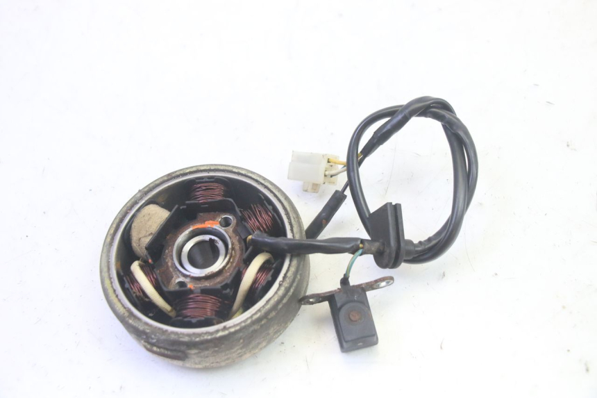 photo de ROTOR STATOR PEUGEOT LUDIX 50 (2008 - 2017) - Inny kąt widzenia