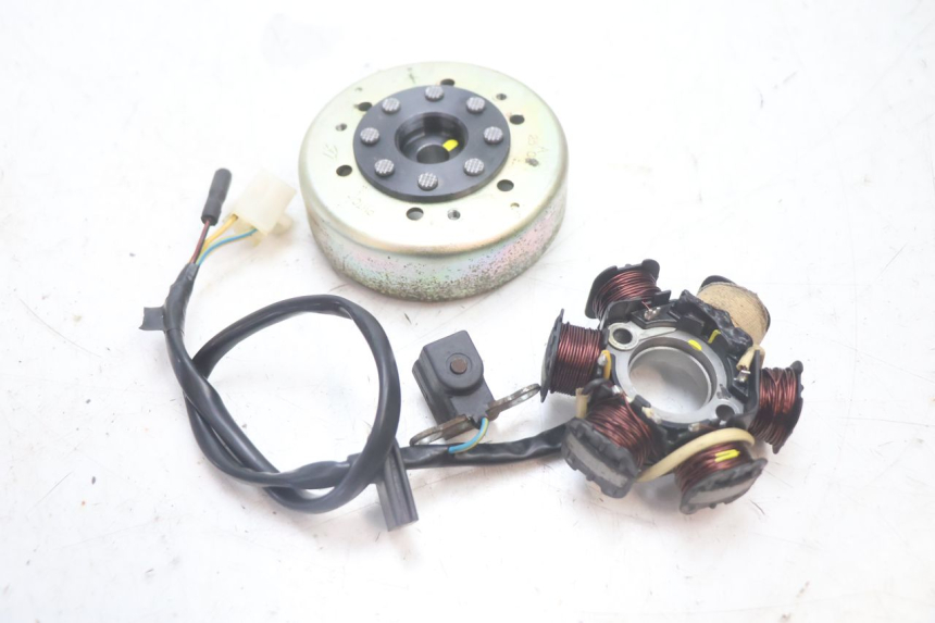 photo de ROTOR STATOR PEUGEOT LUDIX 50 (2005 - 2007) - Widok główny