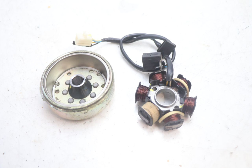 photo de ROTOR STATOR PEUGEOT LUDIX 50 (2005 - 2007) - Szczegół części