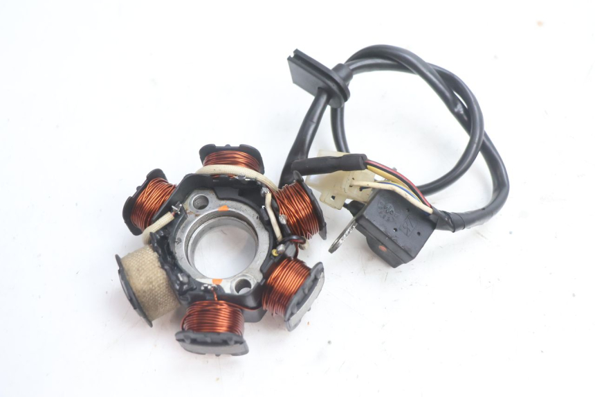 photo de ROTOR STATOR PEUGEOT LUDIX ONE 14P 50 (2004 - 2013) - Punkty mocowania
