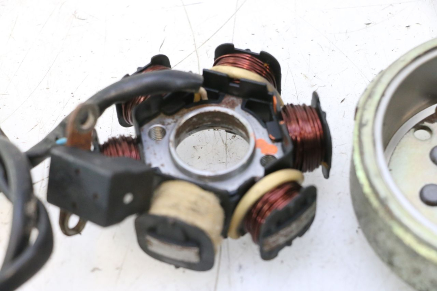 photo de ROTOR STATOR PEUGEOT LUDIX ONE 50 (2004 - 2013) - Stan powierzchni