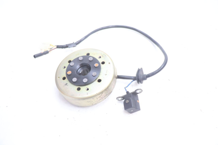 photo de ROTOR STATOR PEUGEOT LUDIX ONE 50 (2004 - 2006) - Zoom stanu zużycia
