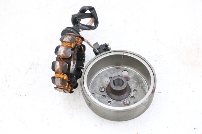 photo de ROTOR STATOR YAMAHA NEO'S NEOS 2T 50 (1998 - 2007) - Inny kąt widzenia