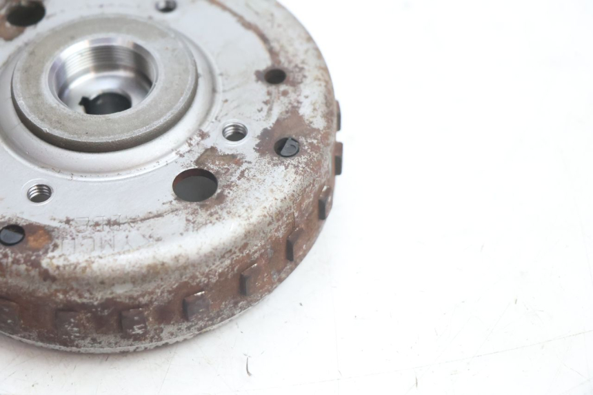 photo de ROTOR STATOR KYMCO LIKE 4T 50 (2019 - 2025) - Zbliżenie komponentów