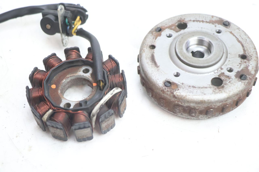 photo de ROTOR STATOR KYMCO LIKE 4T 50 (2019 - 2025) - Zbliżenie techniczne