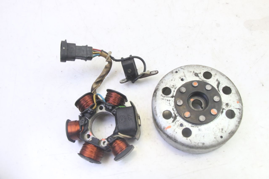 photo de ROTOR STATOR PIAGGIO NEW TYPHOON 50 (2010 - 2017) - Widok główny