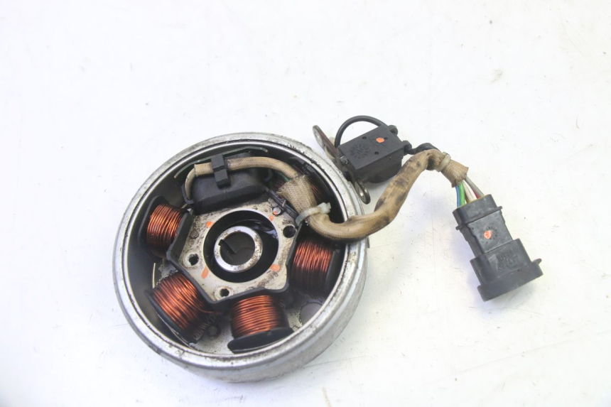 photo de ROTOR STATOR PIAGGIO NEW TYPHOON 50 (2010 - 2017) - Inny kąt widzenia