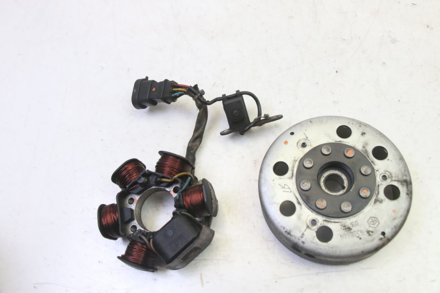 photo de ROTOR STATOR PIAGGIO NEW TYPHOON 50 (2010 - 2017) - Widok główny