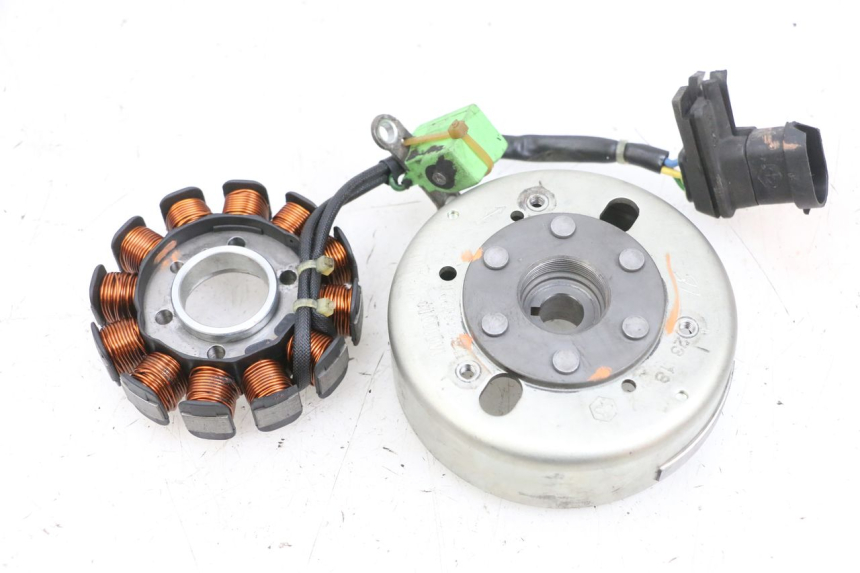 photo de ROTOR STATOR PIAGGIO NEW TYPHOON 50 (2018 - 2021) - Widok z bliska