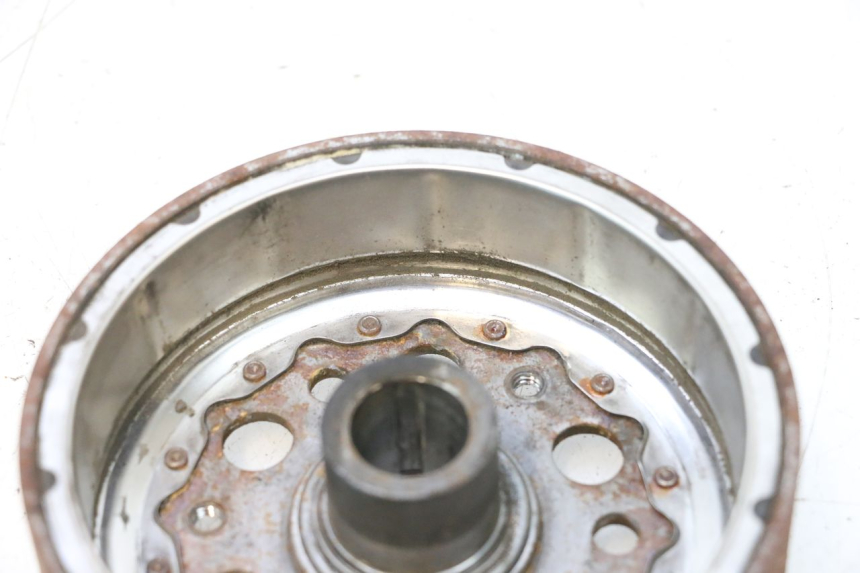 photo de ROTOR STATOR HONDA PCX (JF57/JF64) 125 (2014 - 2018) - Zbliżenie techniczne