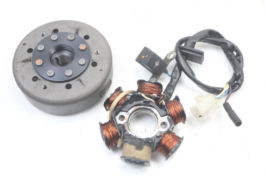 photo de ROTOR STATOR PEUGEOT KISBEE 2T 50 (2010 - 2017) - Widok główny