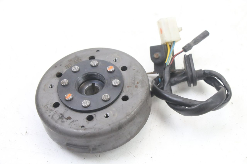 photo de ROTOR STATOR PEUGEOT KISBEE 2T 50 (2010 - 2017) - Zoom stanu zużycia