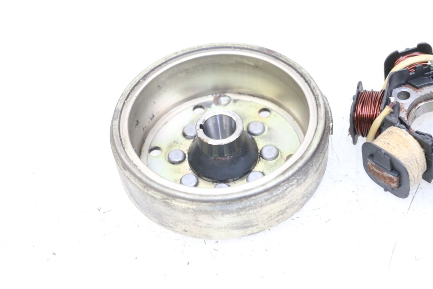 photo de ROTOR STATOR PEUGEOT LUDIX 50 (2008 - 2017) - Widok ogólny