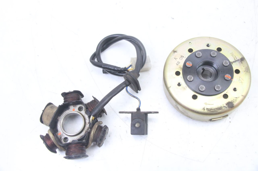 photo de ROTOR STATOR PEUGEOT LUDIX ONE 50 (2005 - 2008) - Widok główny