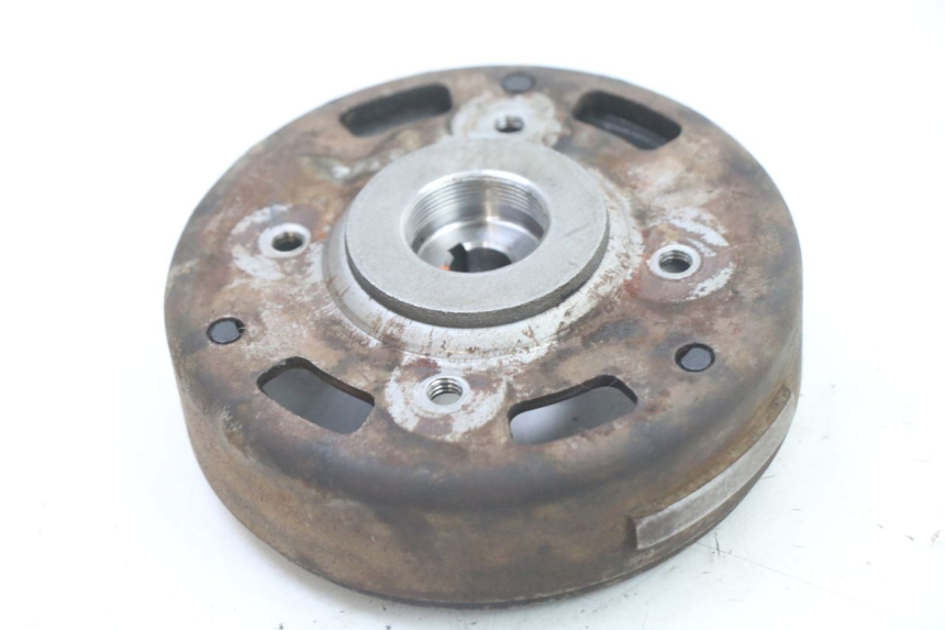 photo de ROTOR STATOR PEUGEOT TKR TREKKER FURIOUS 50 (2005 - 2014) - Zbliżenie techniczne