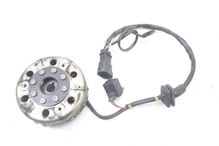 photo de ROTOR STATOR PIAGGIO LIBERTY IGET 4T 50 (2021 - 2025) - Zoom stanu zużycia