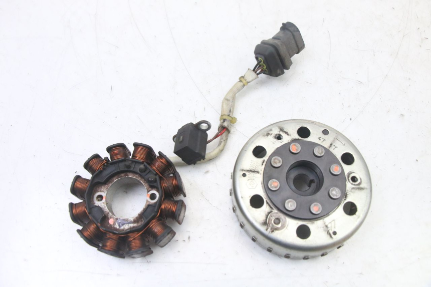 photo de ROTOR STATOR PIAGGIO ZIP 4T 50 (2018 - 2020) - Widok główny