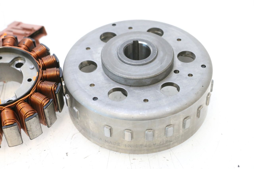 photo de ROTOR STATOR PEUGEOT SATELIS COMPRESSOR K15 125 (2006 - 2009) - Inny kąt widzenia