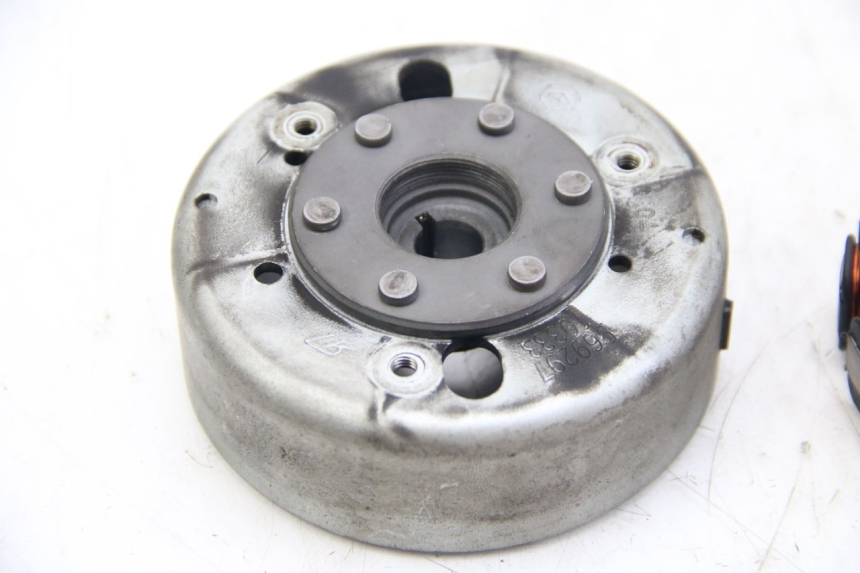 photo de ROTOR STATOR APRILIA SCARABEO 4T 50 (2009 - 2017) - Widok ogólny