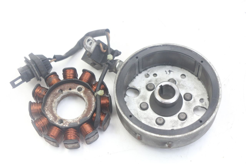 photo de ROTOR STATOR APRILIA SCARABEO 100 (2003 - 2012) - Szczegół części