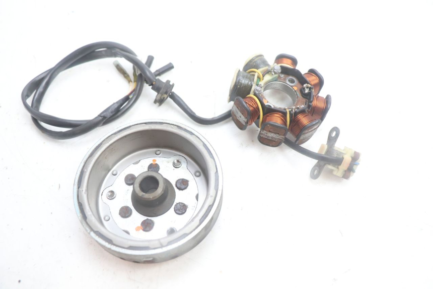 photo de ROTOR STATOR HONDA SCV LEAD 100 (2003 - 2007) - Szczegół części