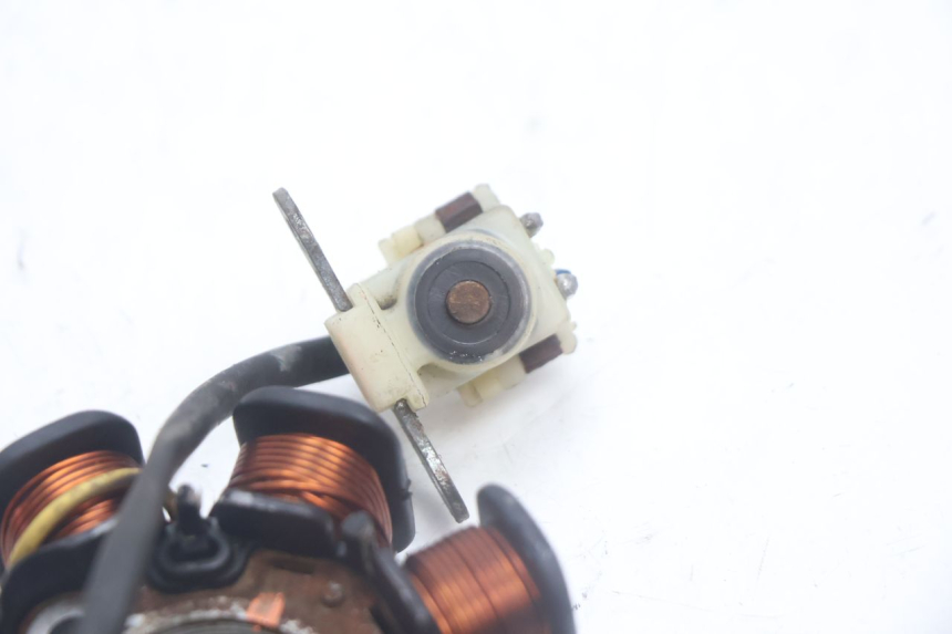 photo de ROTOR STATOR HONDA SCV LEAD 100 (2003 - 2007) - Punkty mocowania