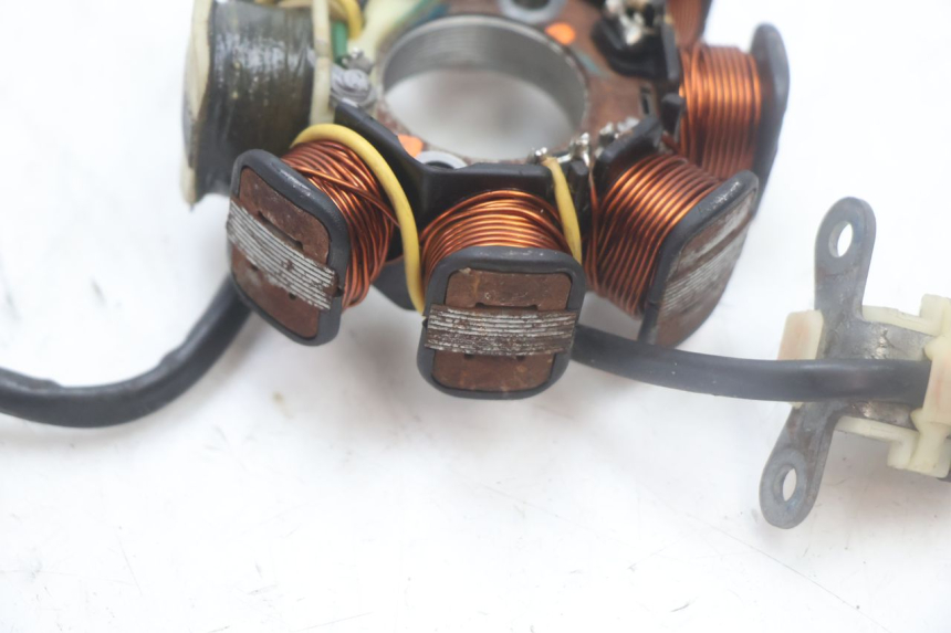 photo de ROTOR STATOR HONDA SCV LEAD 100 (2003 - 2007) - Oznaczenia i referencje