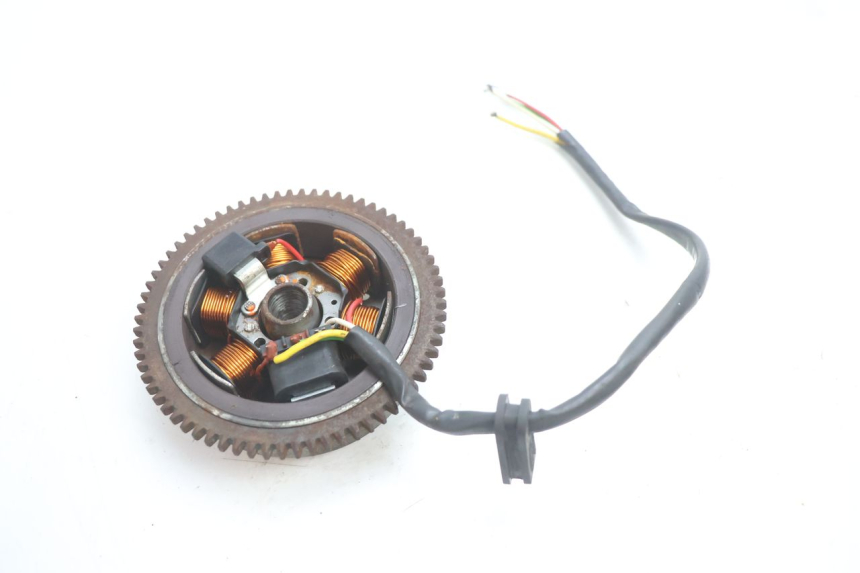 photo de ROTOR STATOR DERBI SENDA 50 (2003 - 2005) - Inny kąt widzenia