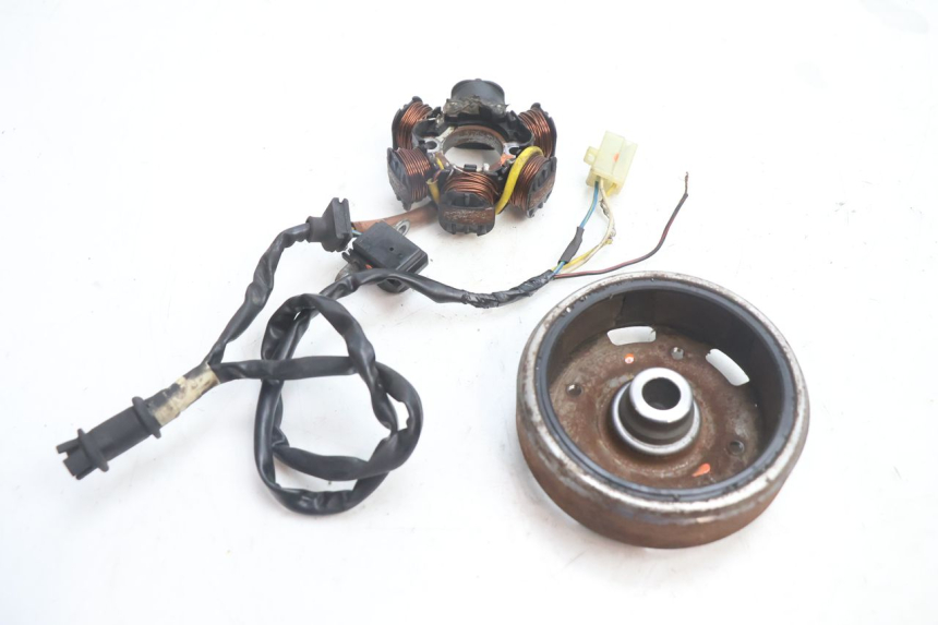photo de ROTOR STATOR PEUGEOT SPEEDFIGHT 2 AC 50 (2000 - 2009) - Szczegół części