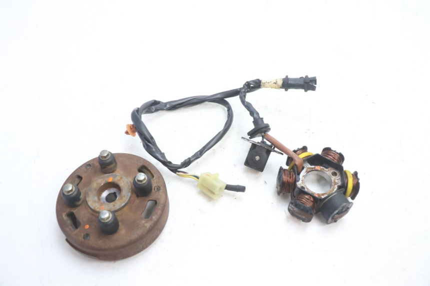 photo de ROTOR STATOR PEUGEOT SPEEDFIGHT LC 50 (1996 - 2002) - Widok główny