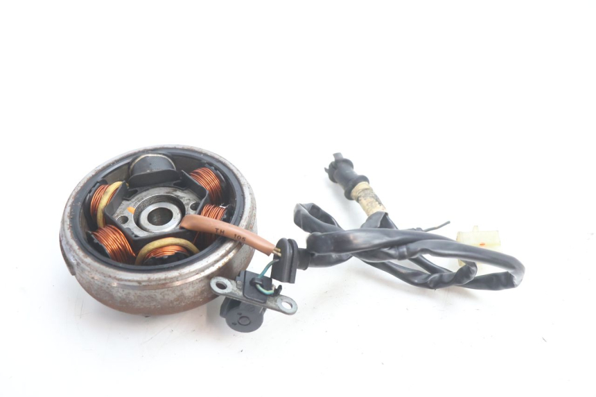 photo de ROTOR STATOR PEUGEOT SPEEDFIGHT LC 50 (1996 - 2002) - Inny kąt widzenia