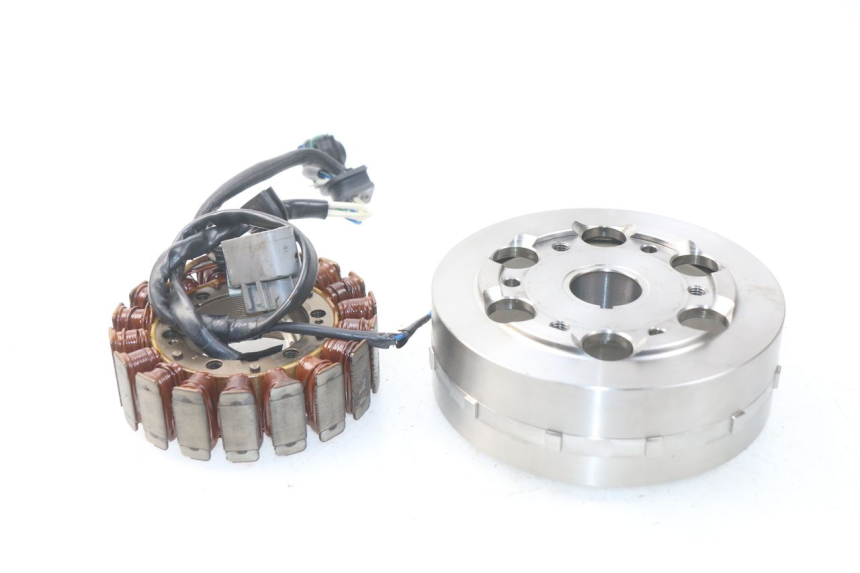 photo de ROTOR STATOR YAMAHA TDM ABS 900 (2002 - 2014) - Zbliżenie techniczne