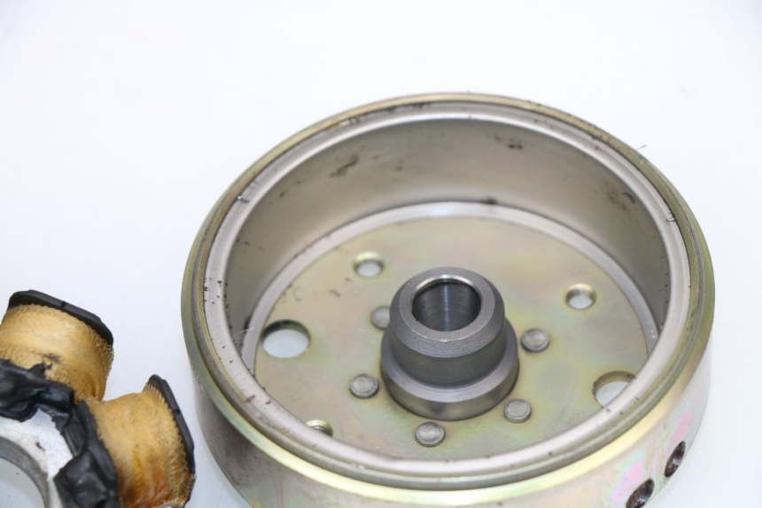 photo de ROTOR STATOR BAOTIAN TRAVEL SPIRIT 50 (2010 - 2012) - Punkty mocowania
