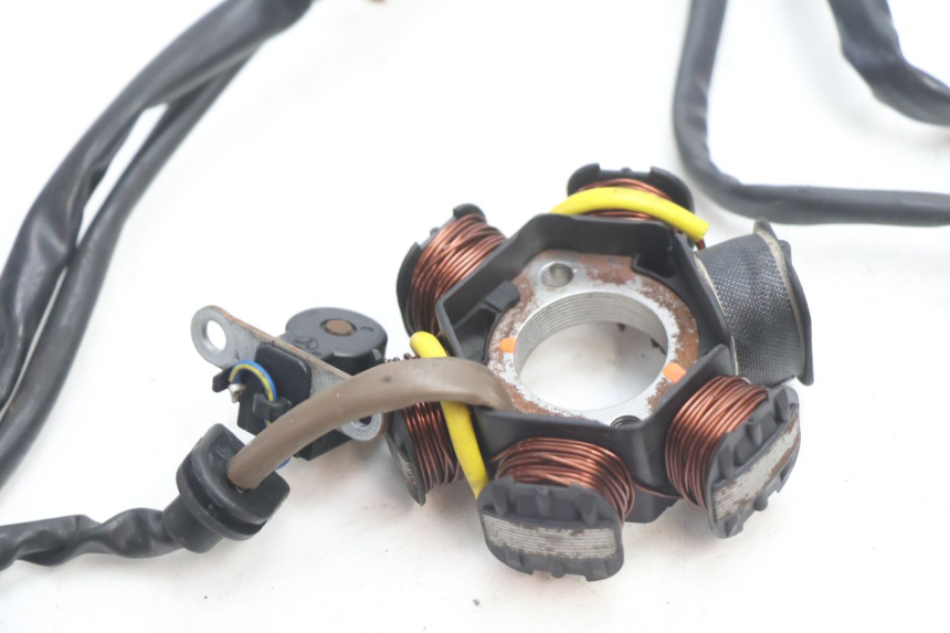photo de ROTOR STATOR PEUGEOT TREKKER 50 (1995 - 2004) - Punkty mocowania