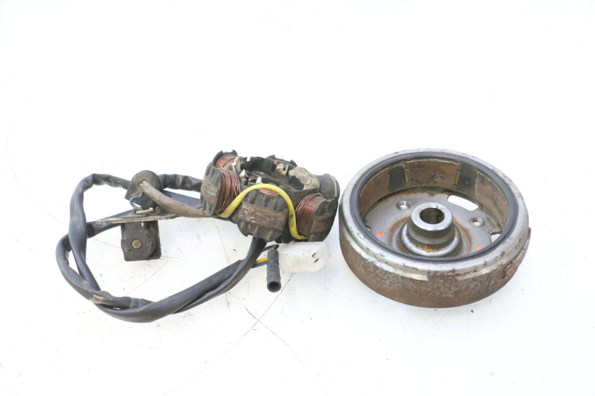 photo de ROTOR STATOR PEUGEOT TREKKER 50 (1995 - 2004) - Oznaczenia i referencje